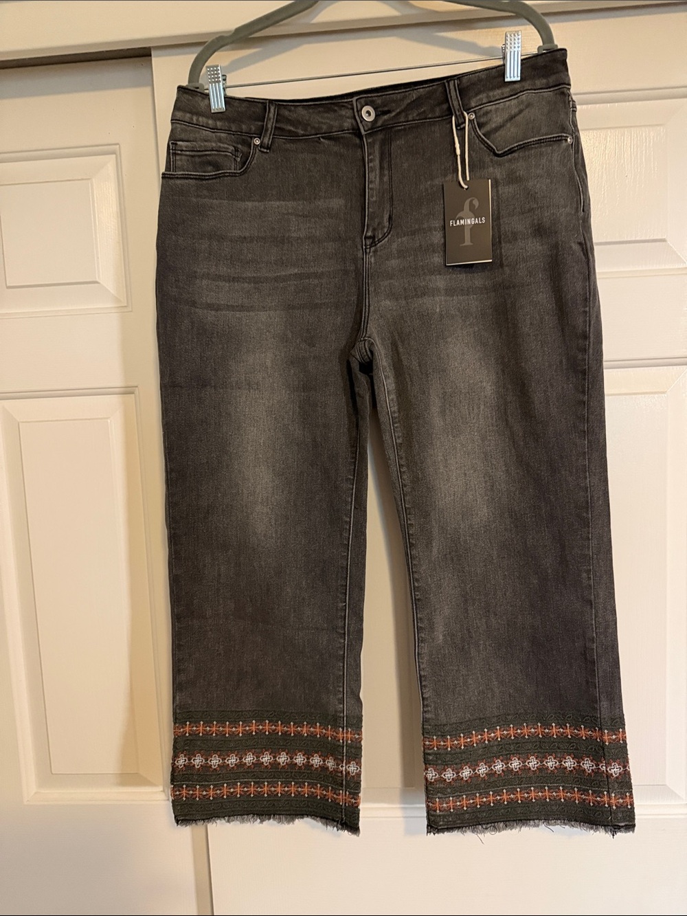NWT Flamingals Women’s XXL Crop Jeans